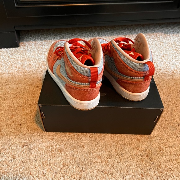 Limited Edition Jordan 1’s - Picture 3 of 4